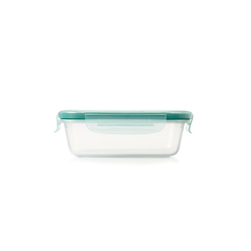 oxo-good-grips-3-cup-smart-seal-plastic-container-h1 11175300snap3cup1.jpg