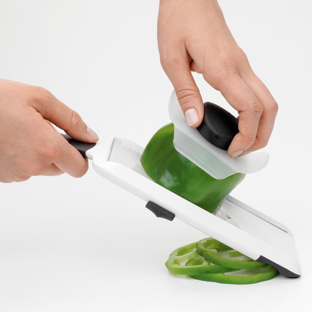 oxo-good-grips-hand-held-mandoline-slicer-t1 1119100_2_.jpg