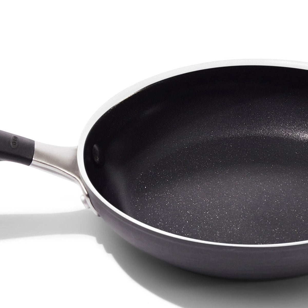 non-stick-pro-every-day-8-inch-frypan-f8 oxo_cc010468-001_nonstick-everyday-8in-fry-pan_pdp_06.jpg