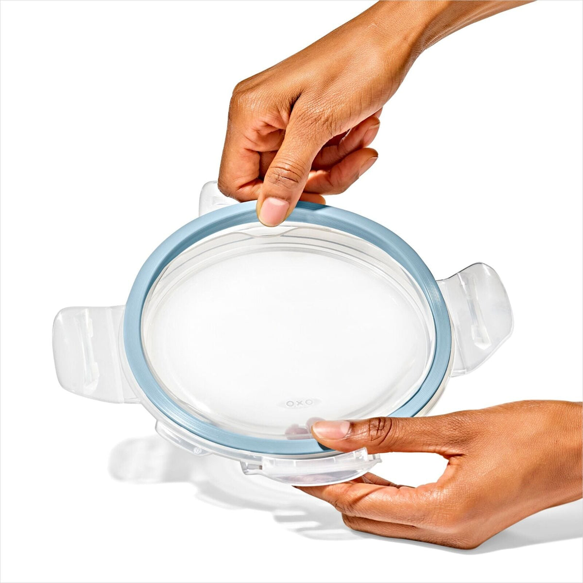 8-piece-smart-seal-glass-round-container-set-arctic-blue-v3 oxo_smartseal_round-glass-arctic_pdp_05_5.jpeg