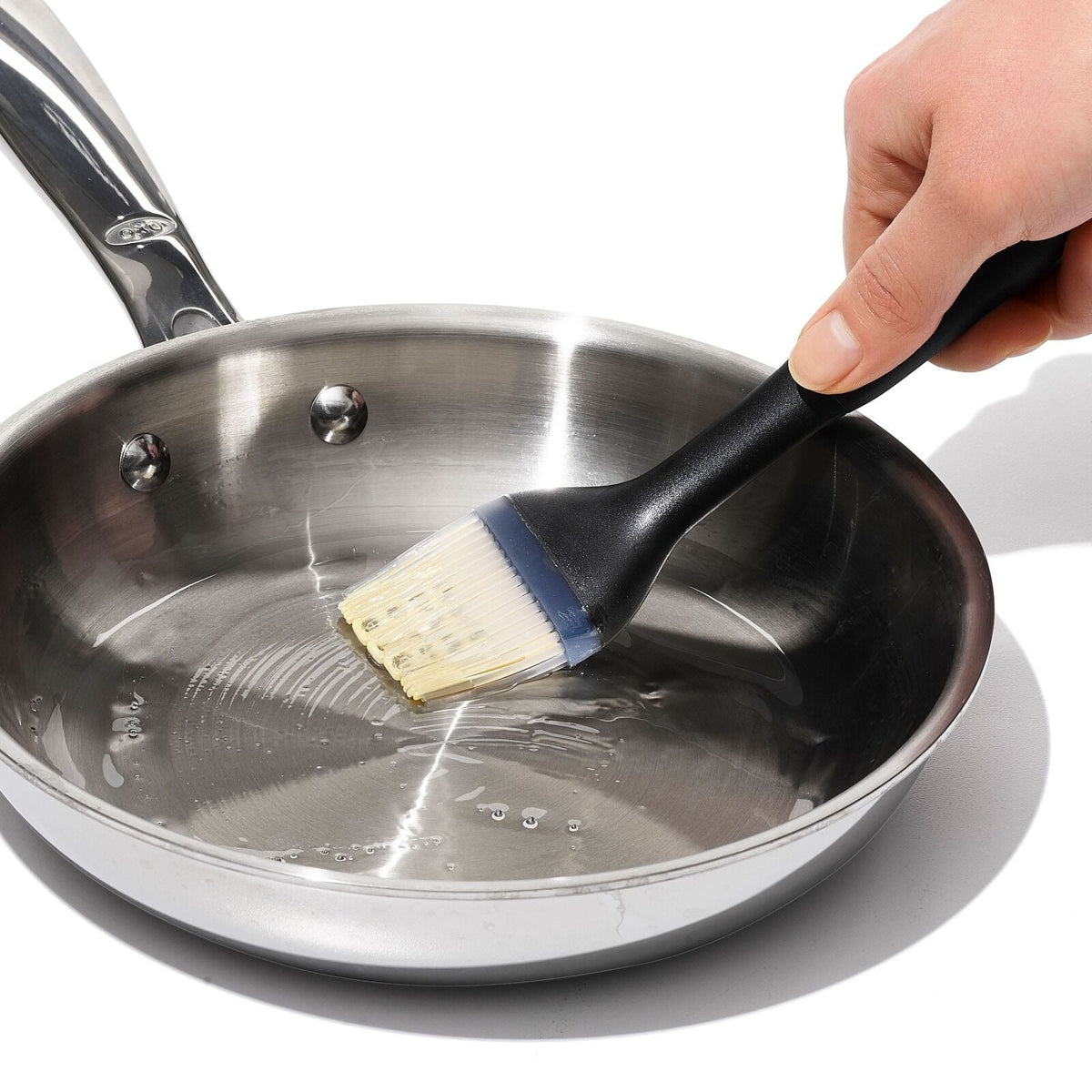 oxo-good-grips-silicone-pastry-brush-q8 1071062v1_detailed_product_view_2.jpeg