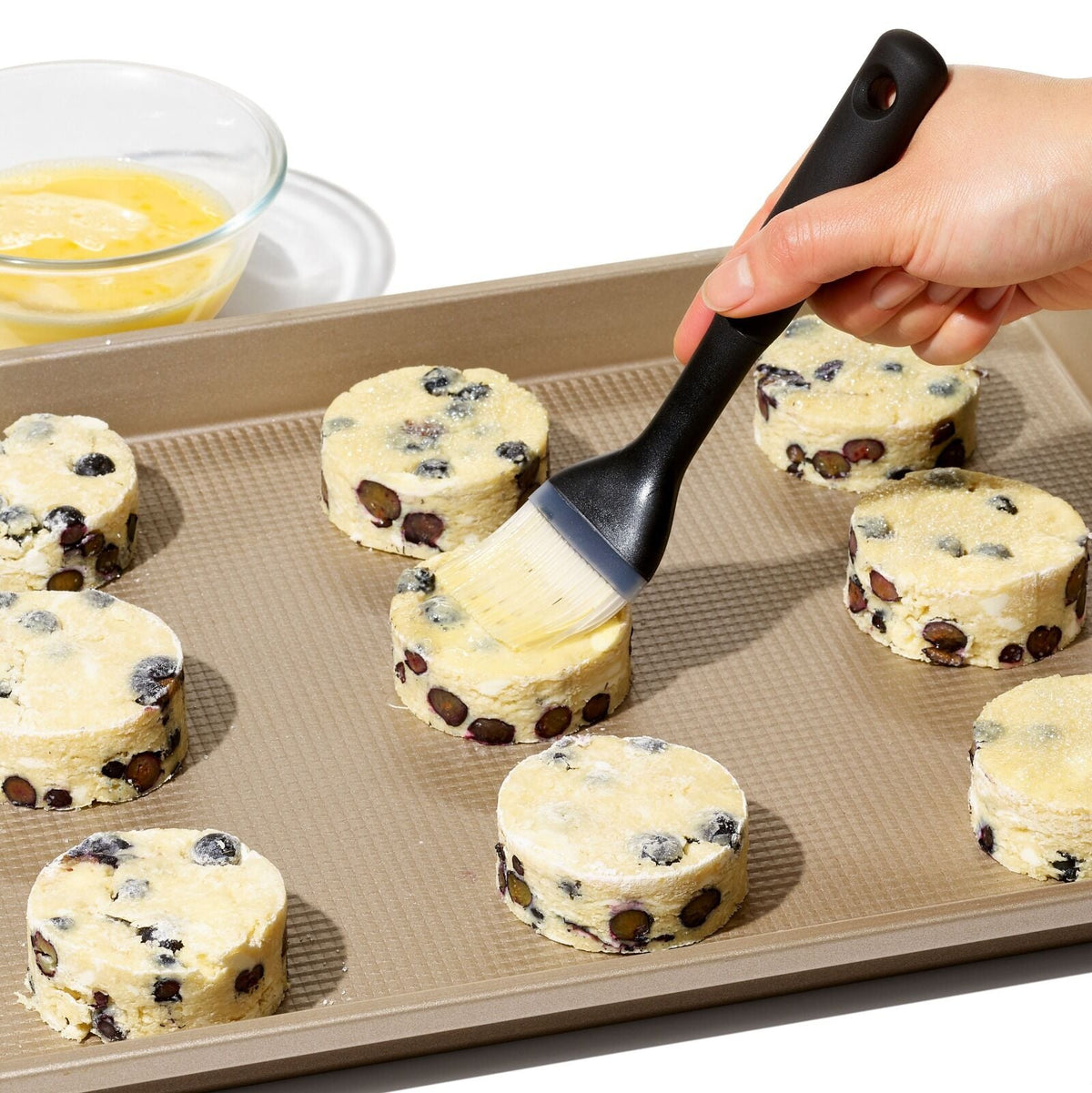 oxo-good-grips-silicone-pastry-brush-q8 1071062v1_detailed_product_view_5.jpeg