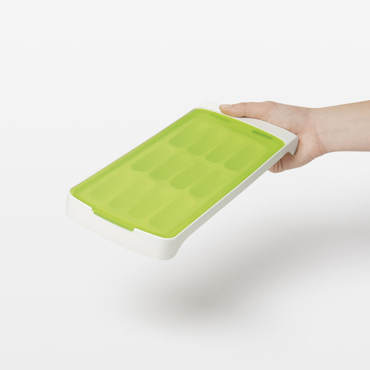 no-spill-ice-stick-tray-e1 11147700_5_no-spill_ice_stick_tray.jpg