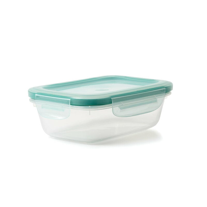 oxo-good-grips-3-cup-smart-seal-plastic-container-h1 11175300snap3cup.jpg