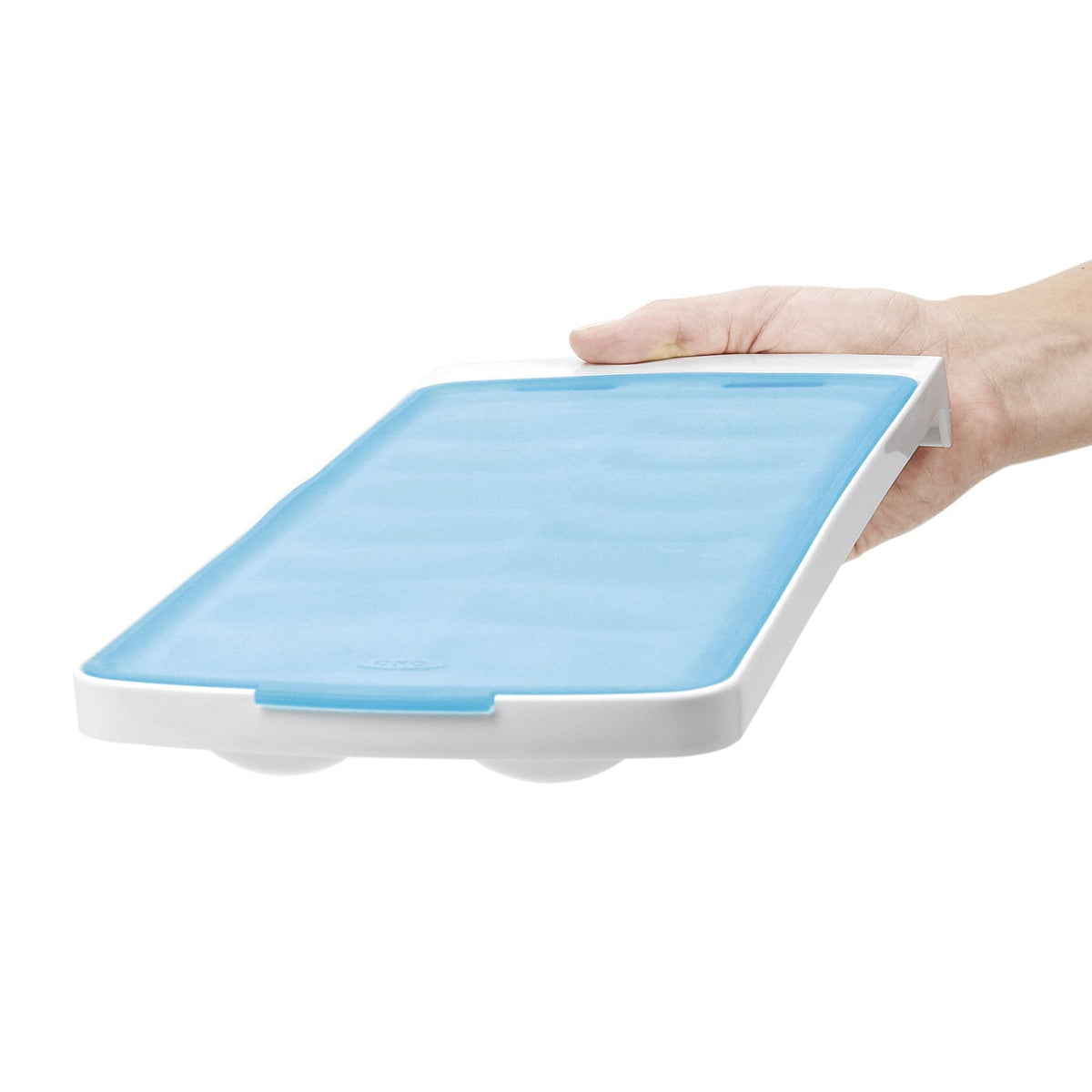 no-spill-ice-cube-tray-c5 1132080_3_no-spill_ice_cube_tray.jpg