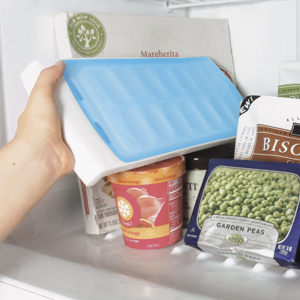 no-spill-ice-cube-tray-c5 1132080_4_no-spill_ice_cube_tray.jpg