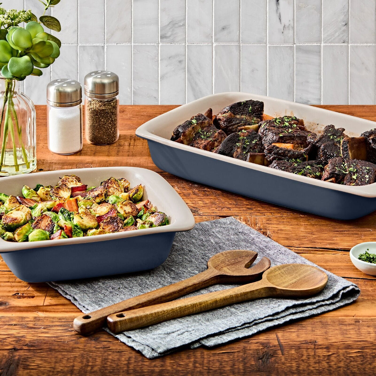2-qt-square-stoneware-baking-dish-o1 11428700_30.jpg
