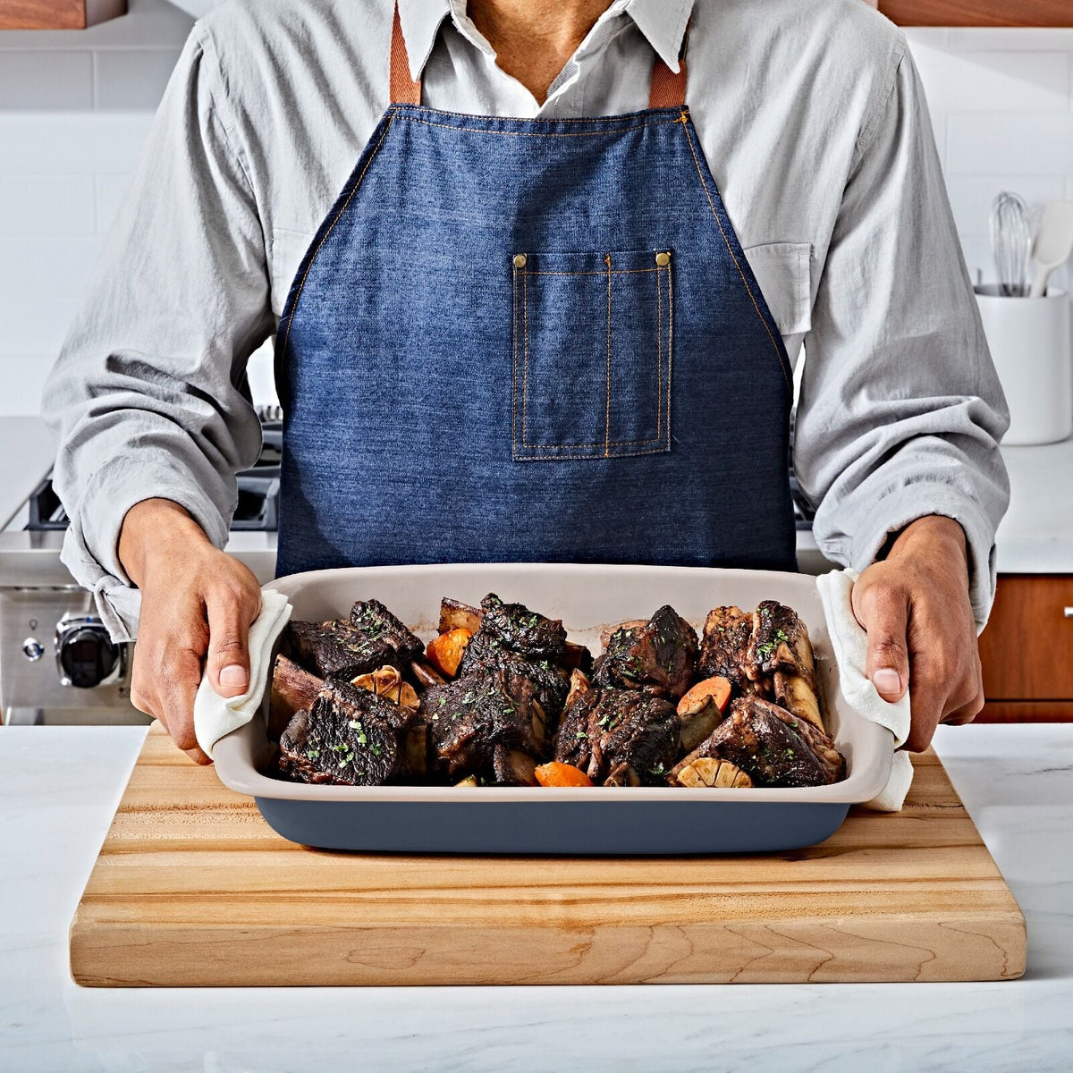 2-qt-square-stoneware-baking-dish-o1 11428700_32.jpg
