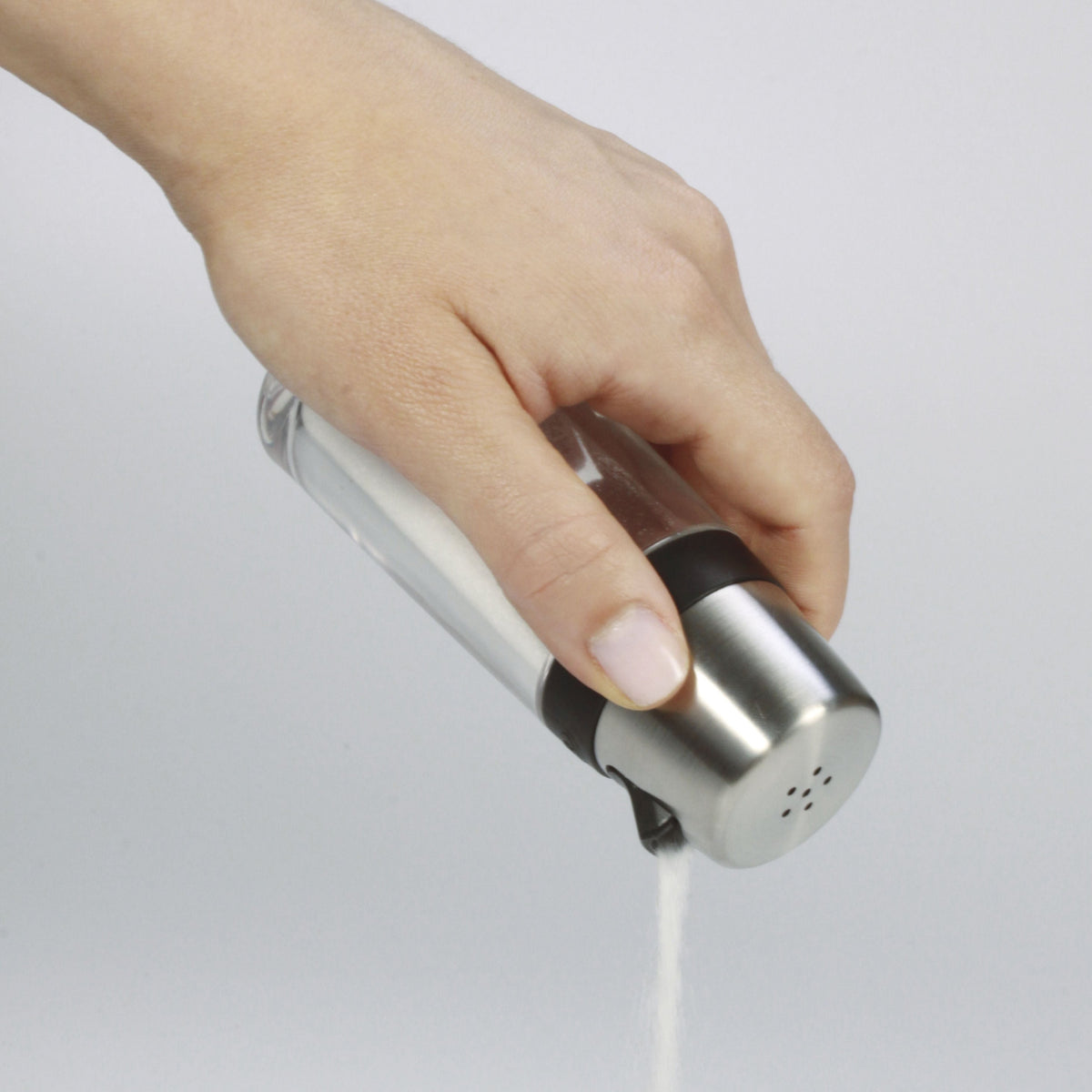 simple-salt-shaker-i5 1241980_salt_shaker_3.jpg