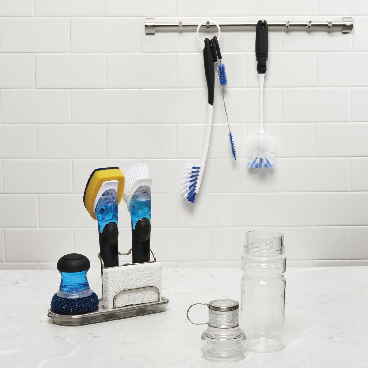 water-bottle-cleaning-set-h4 1329080_8_water_bottle_cleaning_set.jpg