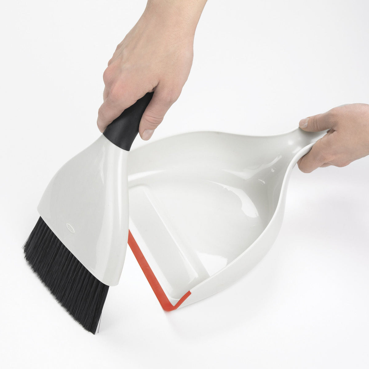 dustpan-and-brush-set-l5 1334480_2_dustpan_brush_set.jpg