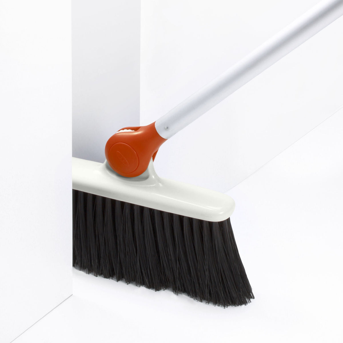 any-angle-broom-z2 1336580_3_any-angle_broom.jpg