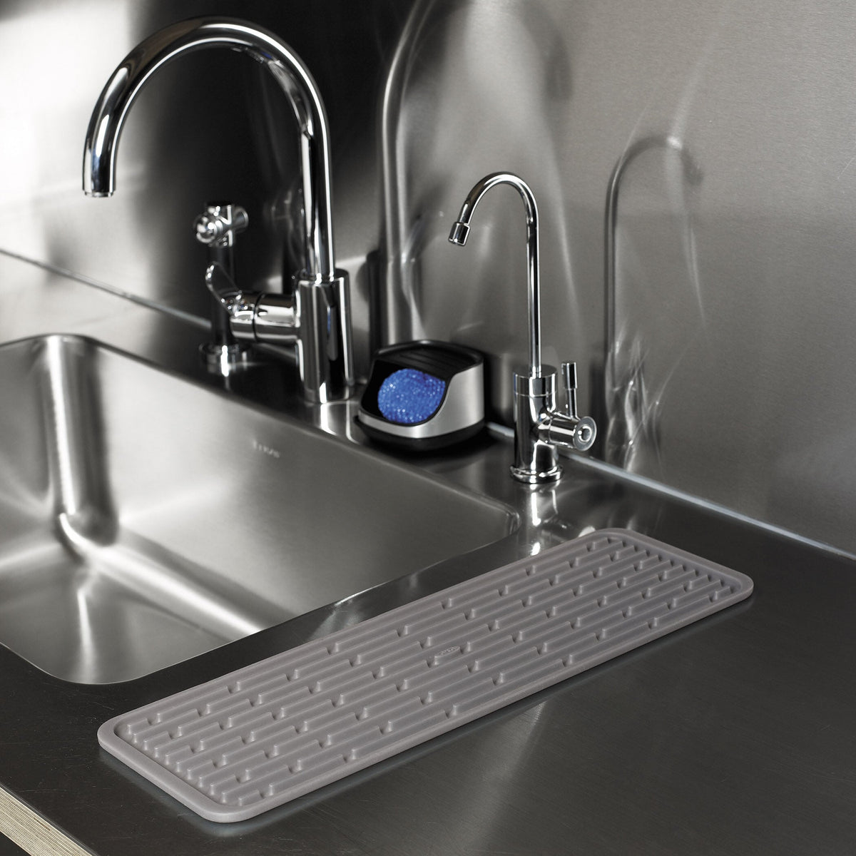 silicone-wine-glass-drying-mat-p3 1372100_6_silicone_wine_glass_drying_mat.jpg