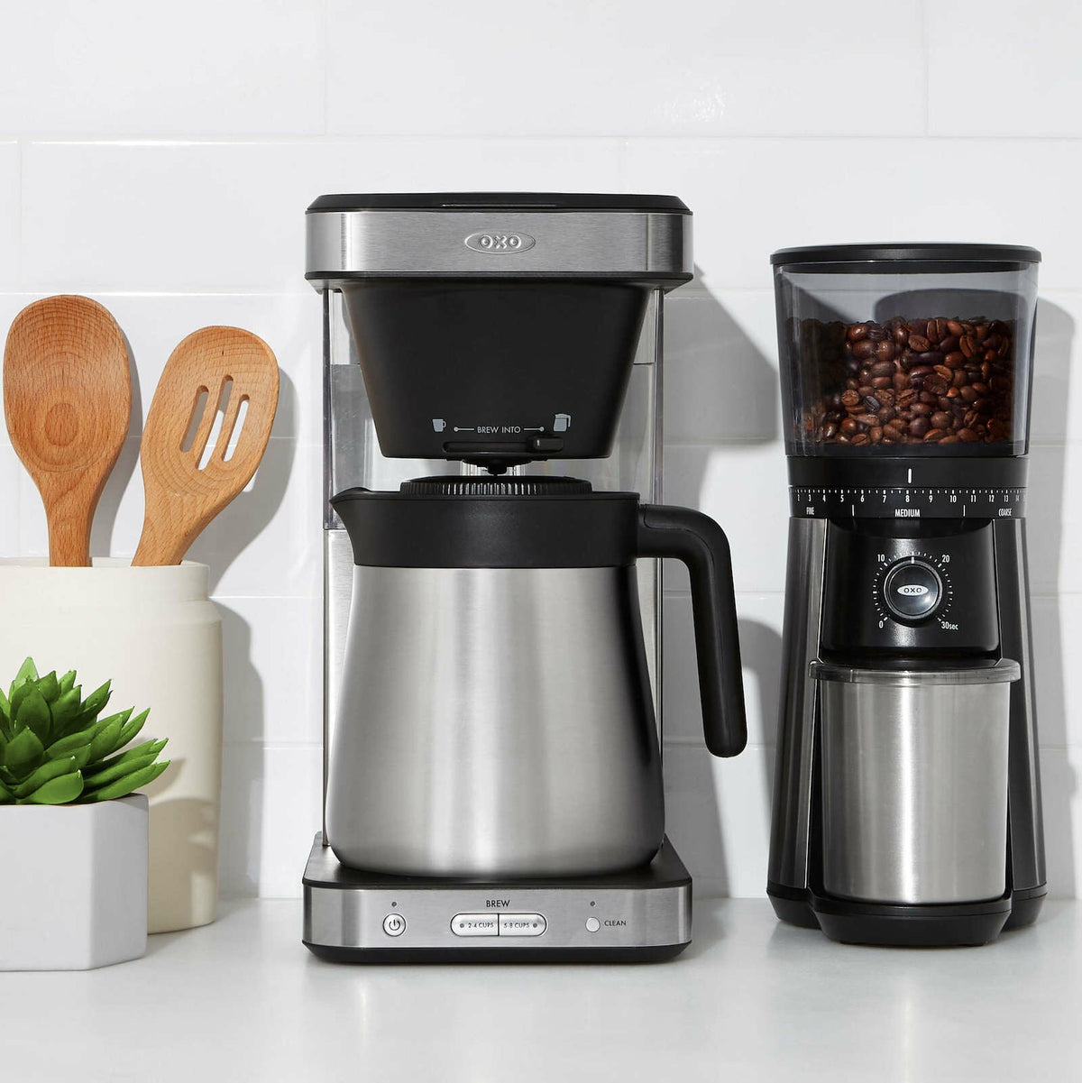 8-cup-coffee-maker-c1 br_8718800_071520_5_rgb_1_.jpg