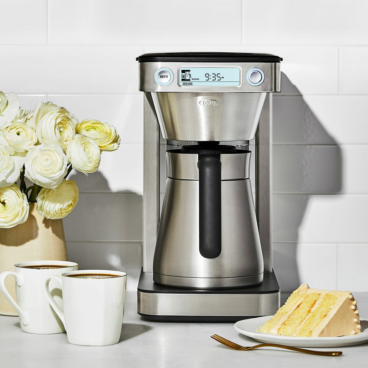 12-cup-coffee-maker-with-podless-single-serve-function-n0 brew_8721200v1_12cupcoffeemaker_37.jpg