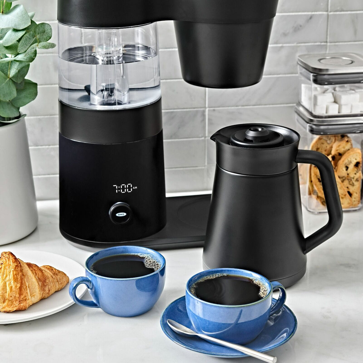 9-cup-coffee-maker-matte-black-w3 brew_8725000_9-cup-coffee-maker-black_pdp_02.jpeg
