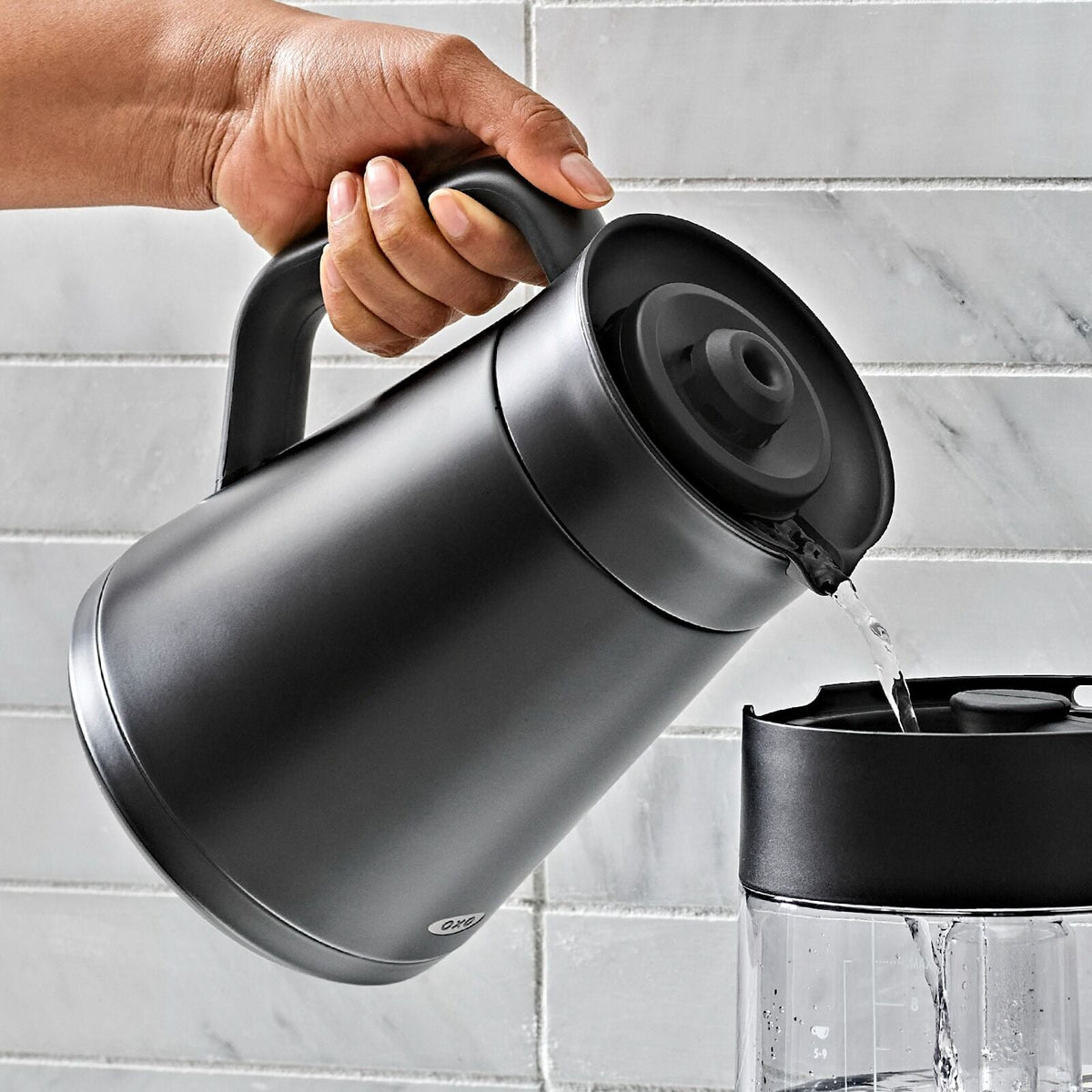 replacement-carafe-for-9-cup-coffee-maker-matte-black-b0 brew_8725100_9-cup-coffee-maker-black-carafe_pdp_04_1_.jpeg
