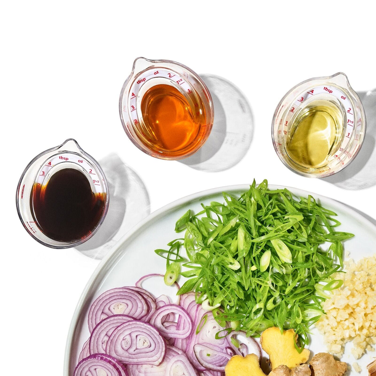 mini-angled-measuring-cup-m9 gg_1102640_miniangledmeasuringcup_pdp_05.jpg