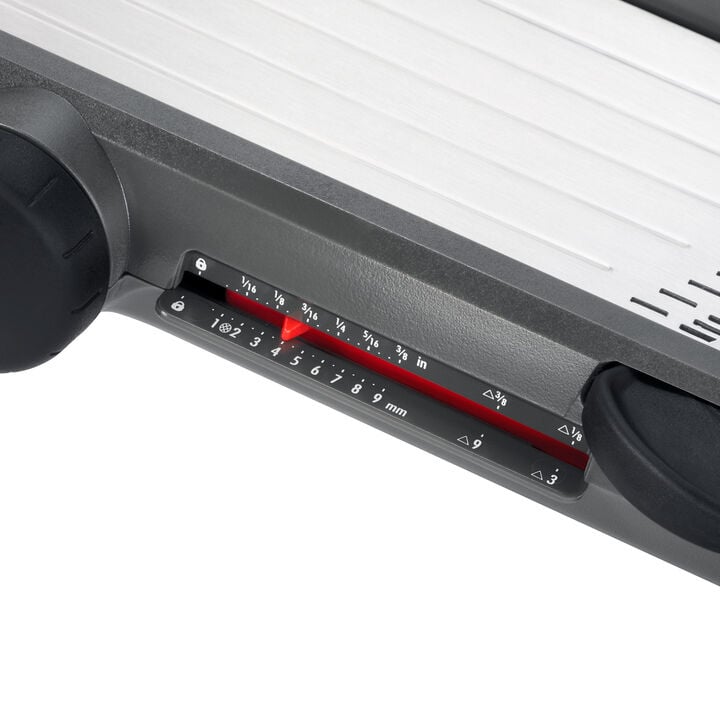 chef-s-mandoline-slicer-2-0-a6 gg_111194500_7_1_.jpg