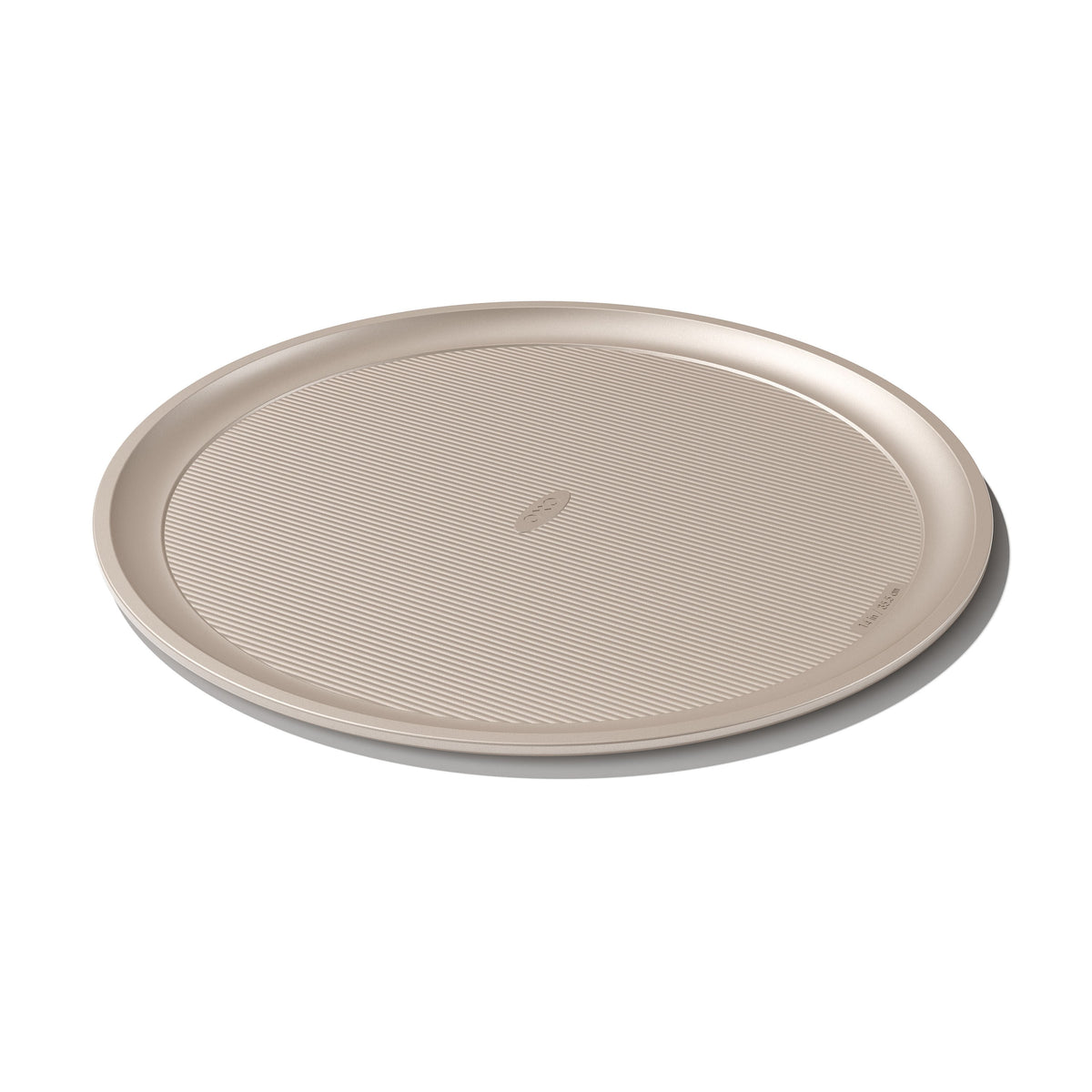 non-stick-pro-pizza-pan-15-e1 gg_11159900v1_201216_01_1_.jpg