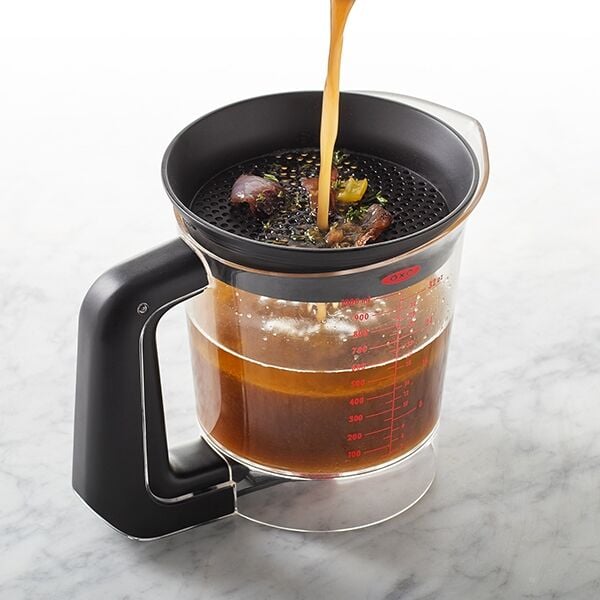 oxo-good-grips-good-gravy-fat-separator-4-cup-q8 gg_11198900_9c.jpg