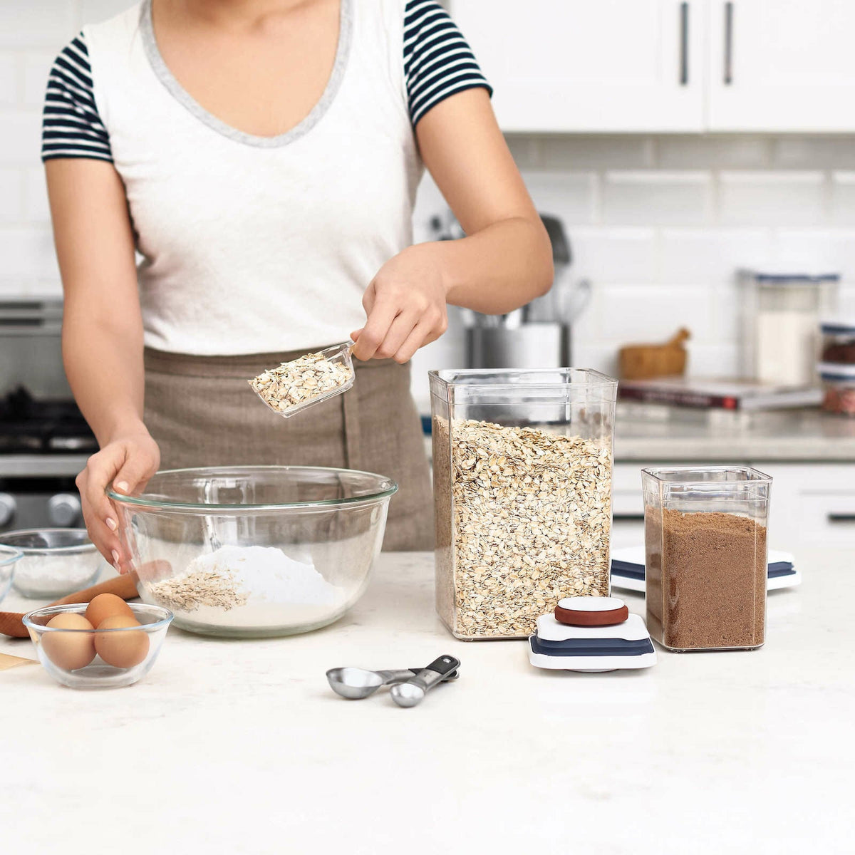 8-piece-pop-container-baking-set-l8 gg_11236500_4_1_.jpg