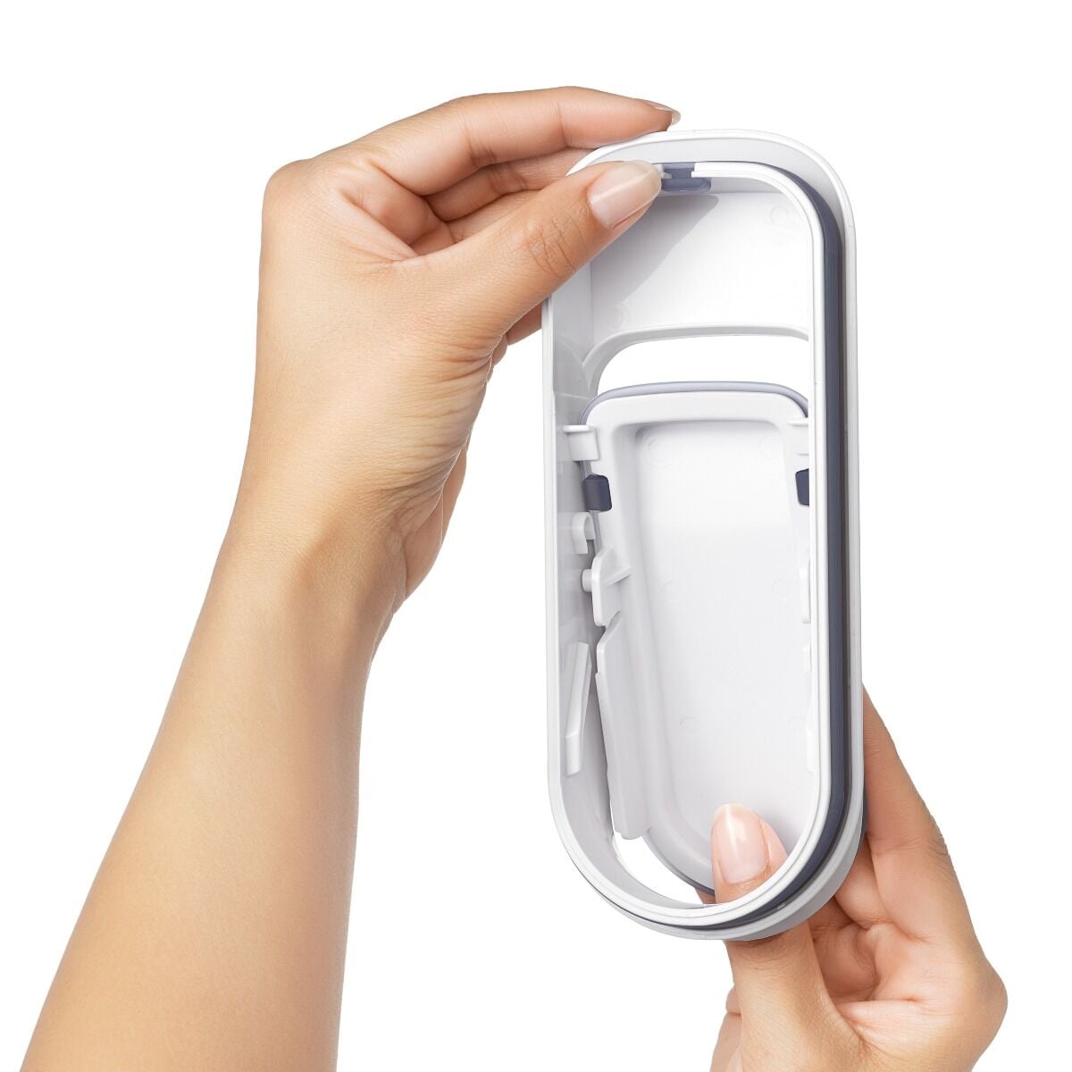 oxo-good-grips-all-purpose-dispenser-1-2-qt-j8 gg_11247400_4.jpg