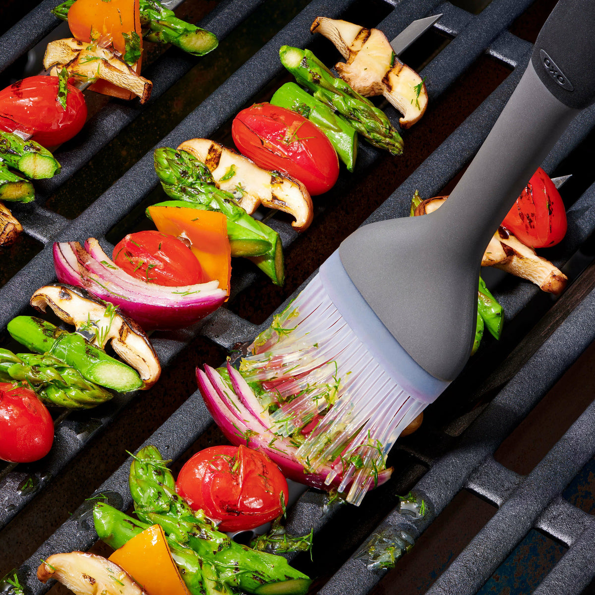 grilling-basting-brush-g8 gg_11309300_052020_10_rgb_1_.jpg