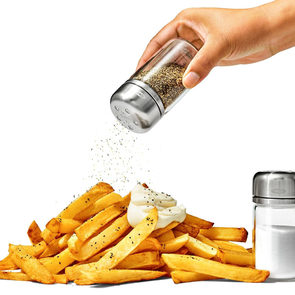 glass-adjustable-shaker-set-q5 gg_11312600_adjustablesaltandpeppershakers_pdp_05.jpeg