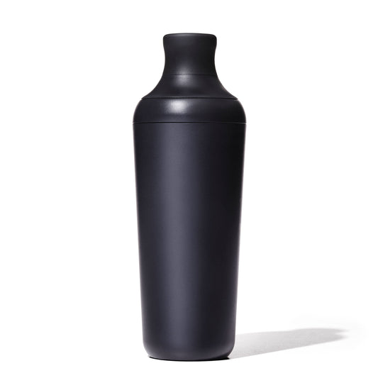 oxo-good-grips-plastic-cocktail-shaker-20-oz-590-ml-capacity-y1 gg_11327200_012221_06_rgb.jpg