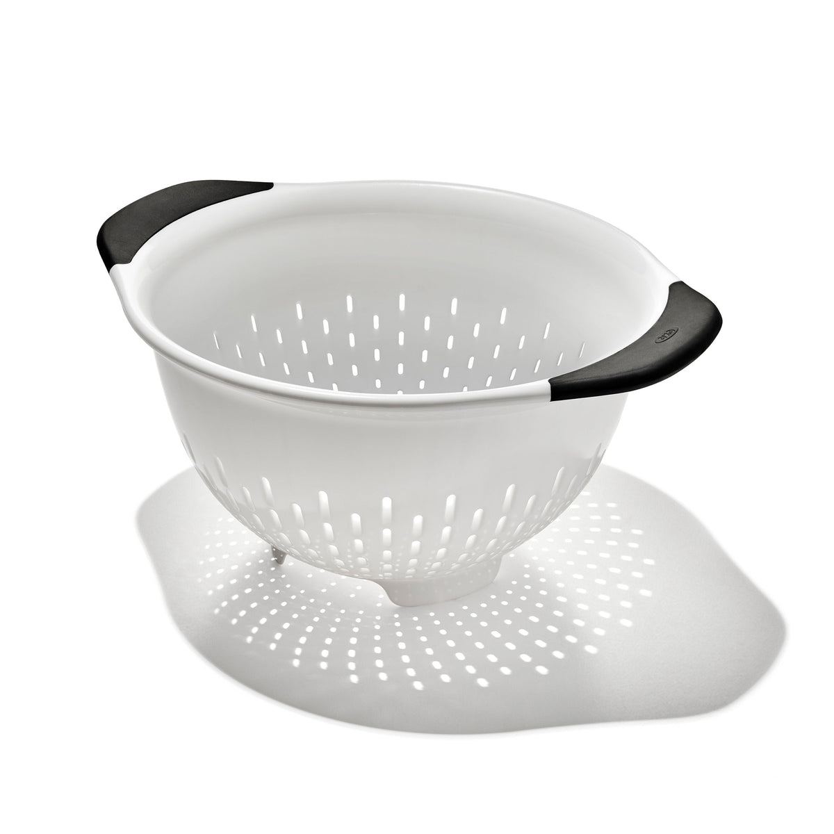 plastic-colander-a7 gg_11331000_plasticcolander3qt_apdp_00_main.jpg