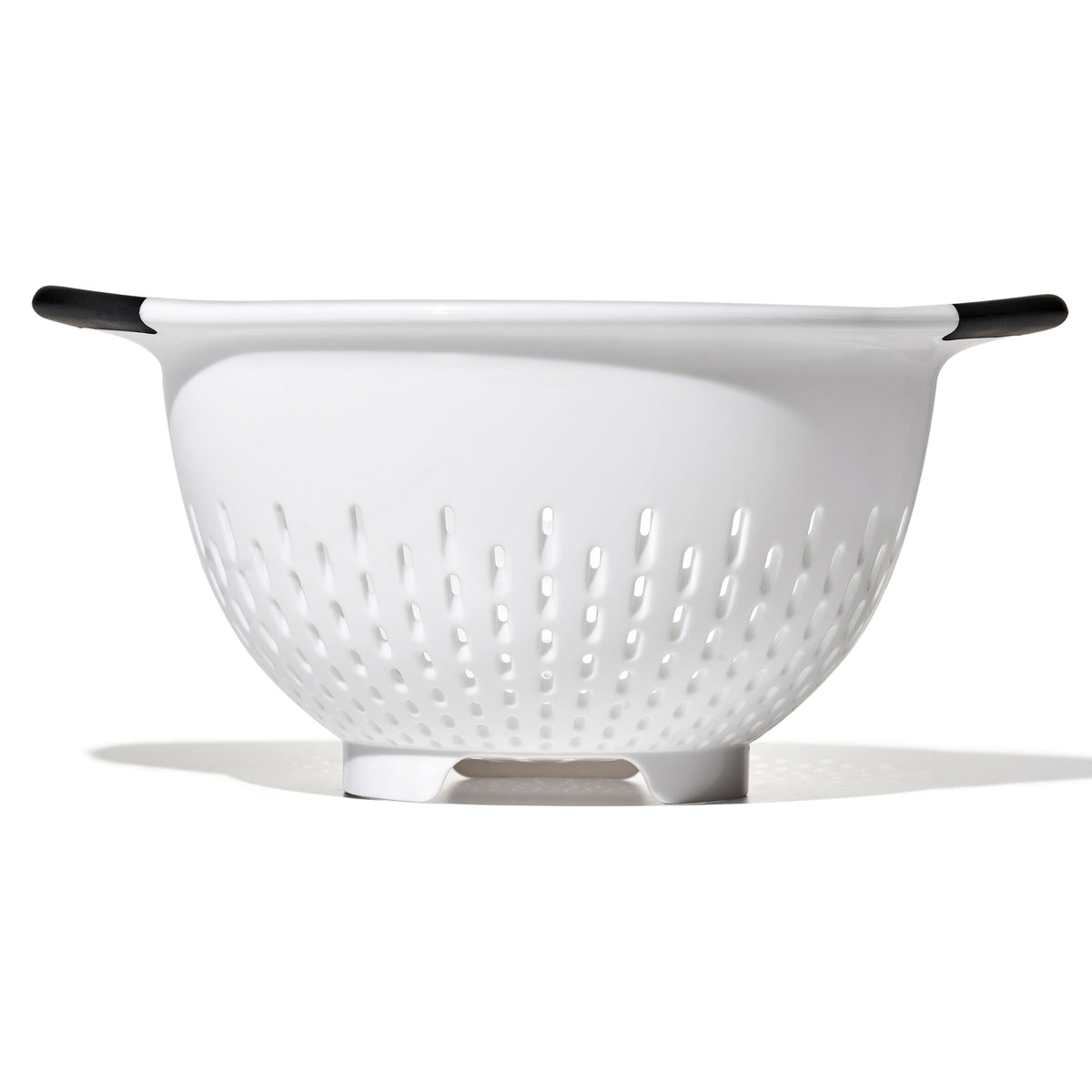 plastic-colander-a7 gg_11331000_plasticcolander3qt_pdp_03.jpg