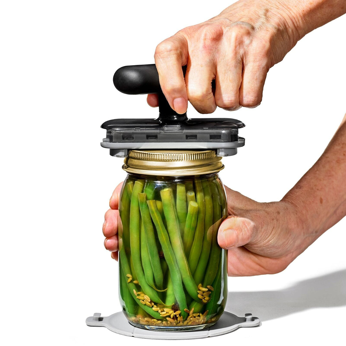 twisting-jar-opener-with-basepad-x0 gg_11332200_jaropenerwithbasepad_pdp_02_1.jpg