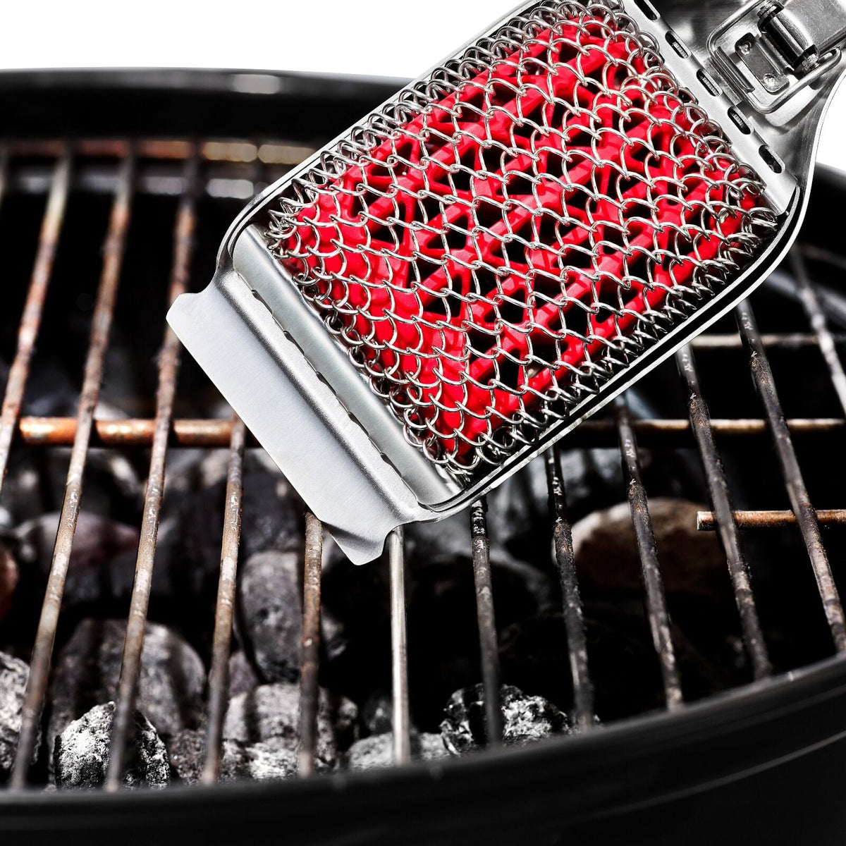 coiled-grill-brush-with-replaceable-head-a2 gg_11356300_coiledgrillbrush_11.jpg