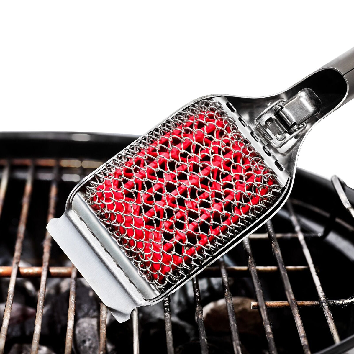 coiled-grill-brush-with-replaceable-head-a2 gg_11356300_coiledgrillbrush_pdp_04.jpg