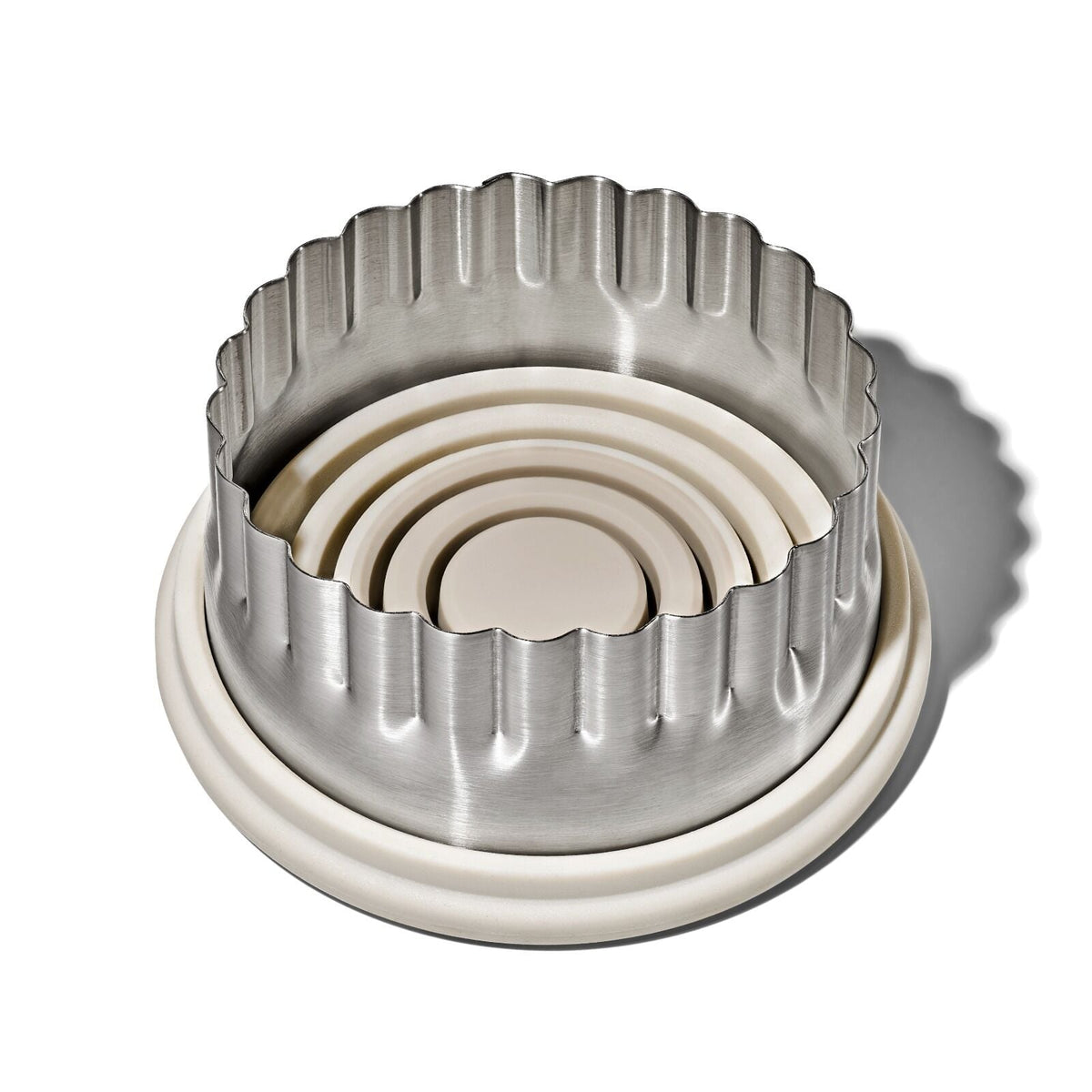 double-sided-cookie-and-biscuit-cutter-c7 gg_11360600_cookiecutterset_pdp_05.jpg