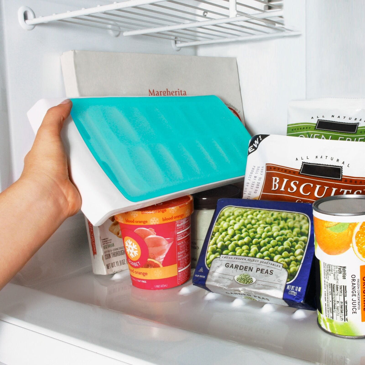 no-spill-ice-cube-tray-2-pack-f0 gg_11362000_02_rgb.jpg