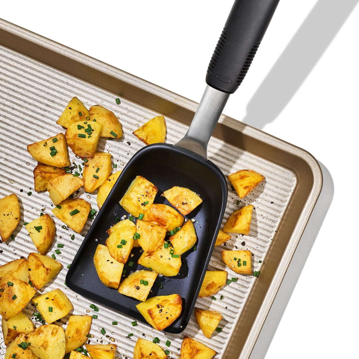 sheet-pan-scoop-o1 gg_11375300_sheetpanscoop_pdp_01.jpg