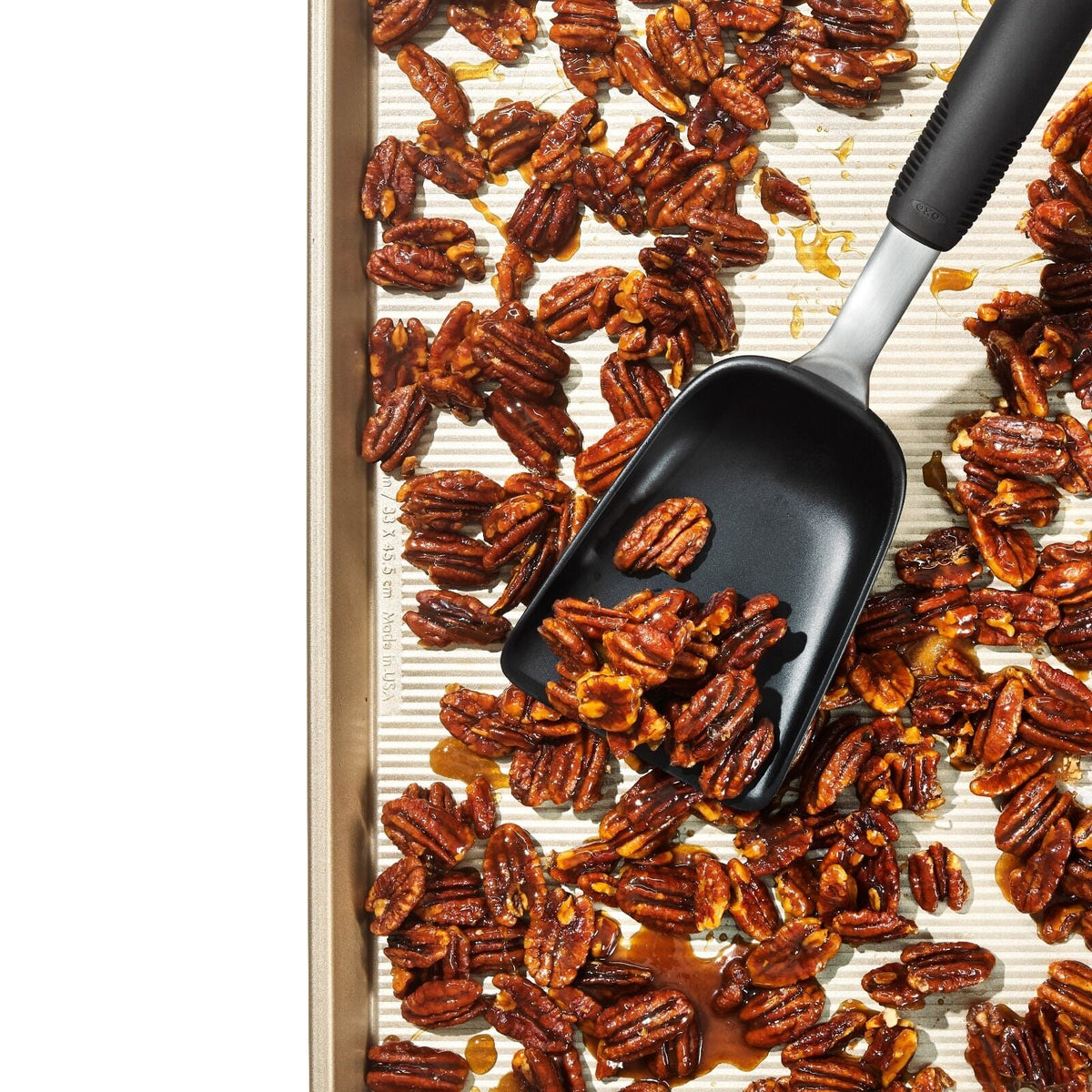 sheet-pan-scoop-o1 gg_11375300_sheetpanscoop_pdp_03.jpg