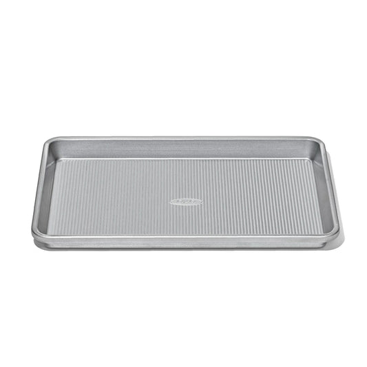non-stick-pro-clear-coated-jelly-roll-pan-d0 gg_11435000_jelly-roll-pan_apdp_00_main.jpeg