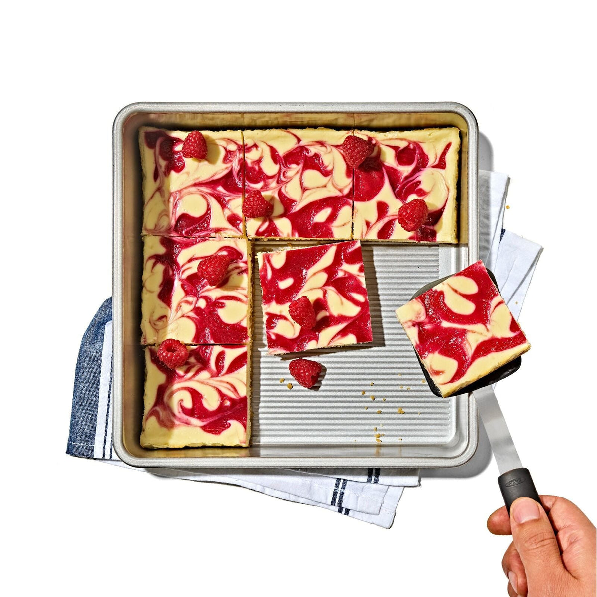 nonstick-pro-clear-coated-9in-square-cake-pan-e3 gg_11435200_9in-square-cake-pan_pdp_02.jpeg