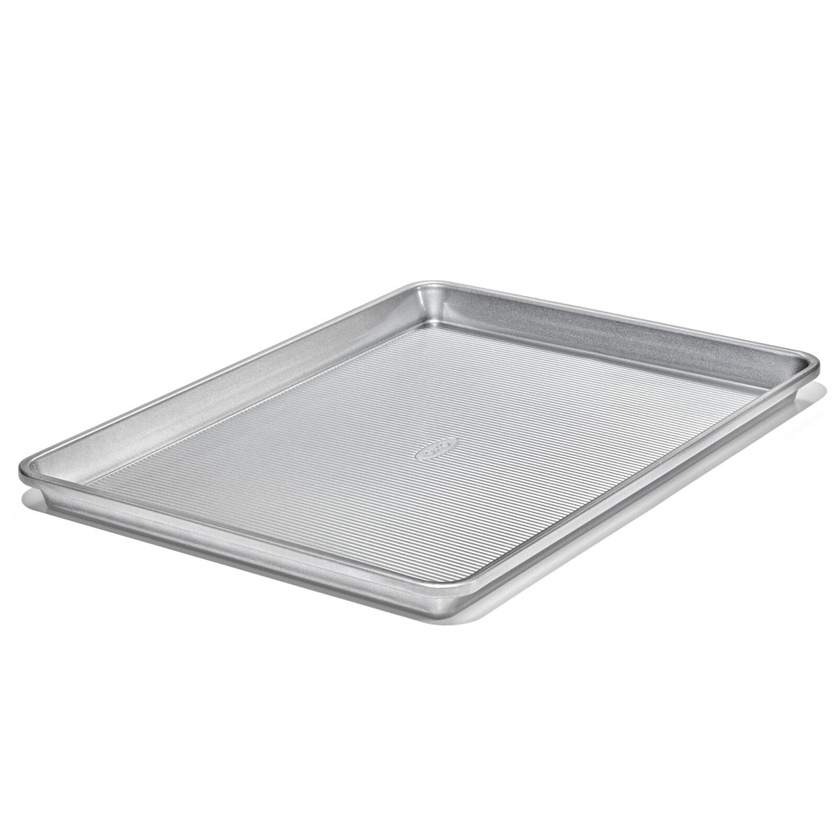 non-stick-pro-clear-coated-half-sheet-pan-t8 gg_11435300_half-sheet-pan_pdp_04.jpeg