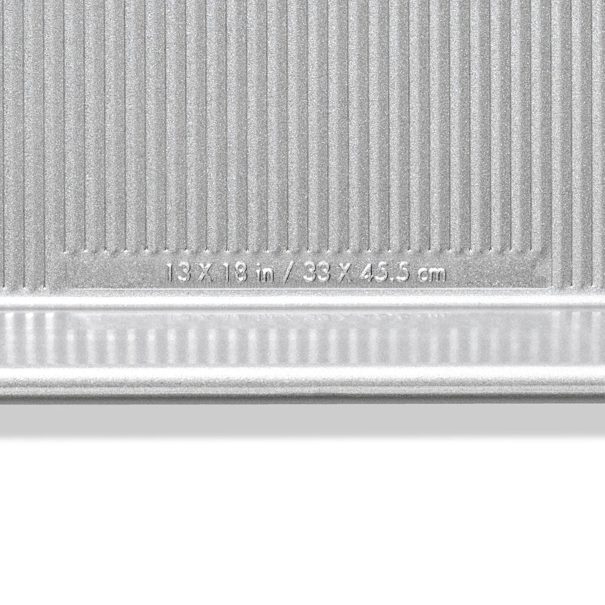 non-stick-pro-clear-coated-half-sheet-pan-t8 gg_11435300_half-sheet-pan_pdp_05.jpeg