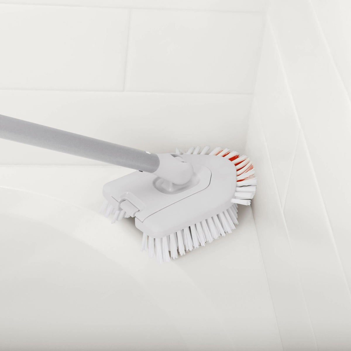 extendable-tub-and-tile-brush-l0 gg_12166000_6_1_.jpg