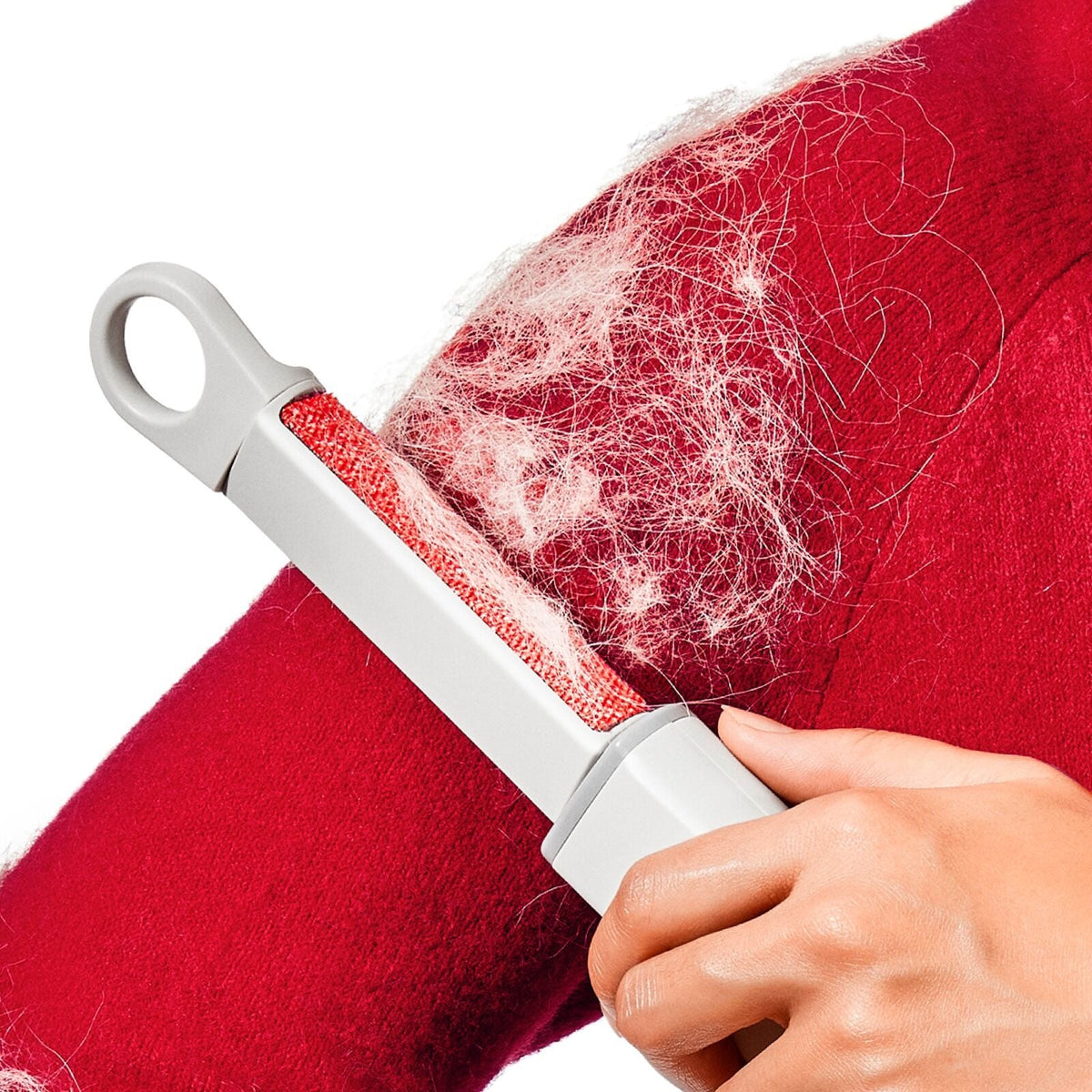 reusable-lint-roller-i2 gg_12331200_otglintbrush_pdp_02_1_.jpg