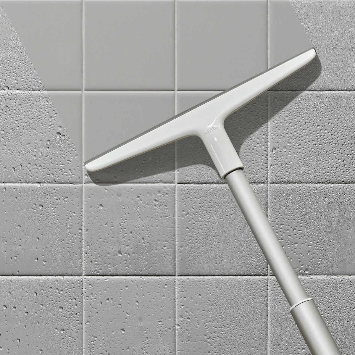 aluminum-extendable-squeegee-c2 gg_12397900_aluminumextsqueegee_pdp_02.jpeg