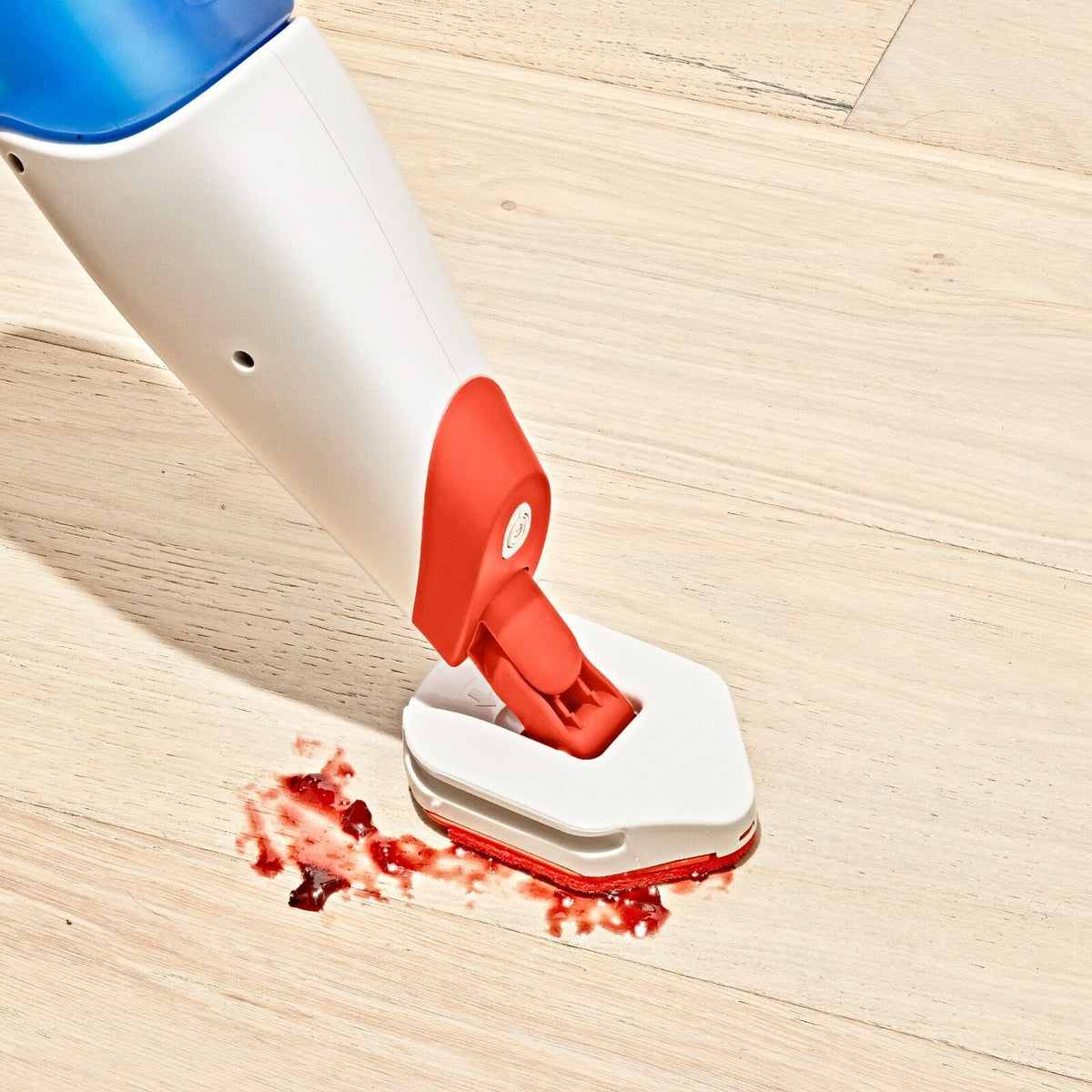 microfiber-spray-mop-c9 gg_12422900_spray-mop_pdp_04.jpeg