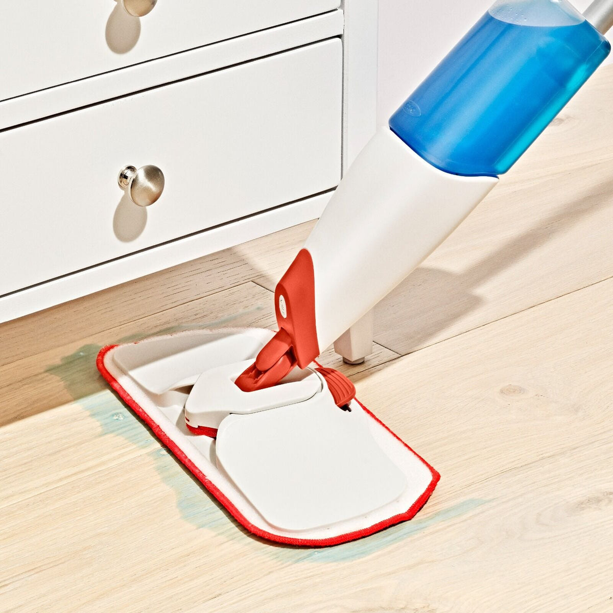 microfiber-spray-mop-c9 gg_12422900_spray-mop_pdp_06.jpeg