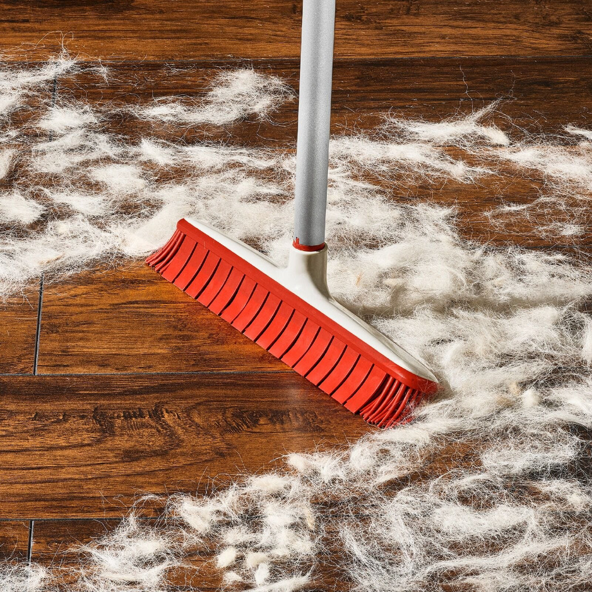 oxo-good-grips-fur-broom-b4 gg_12423000_fur-broom-compact_pdp_06.jpeg