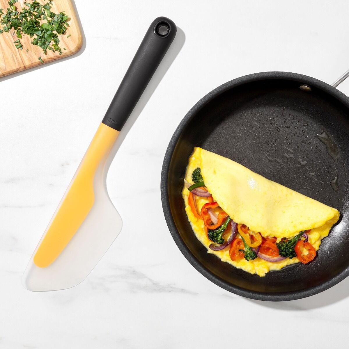 flip-and-fold-omelet-turner-y8 gg_1255680_9.jpg